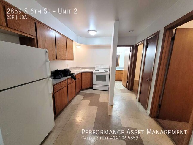 Building Photo - 2859 S 6th St