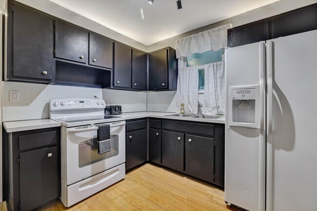 Foto del edificio - 7345 Penrose St