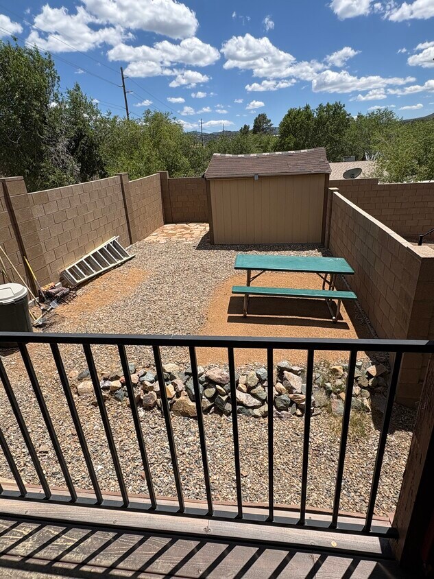 Foto principal - 576 Campbell St