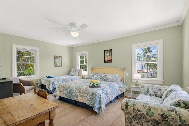 Building Photo - 441 28th St