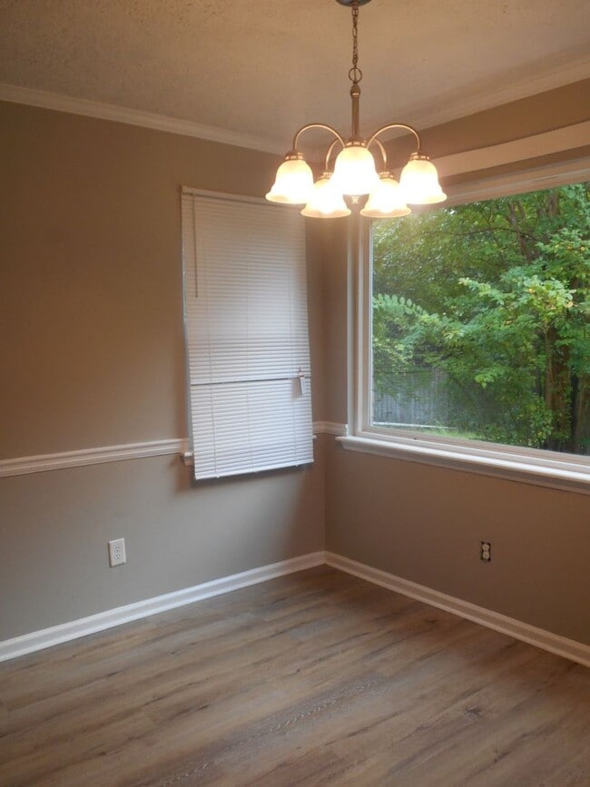 Foto del edificio - 3 Bedroom 2 Bath W/ Flex Room Pepperidge