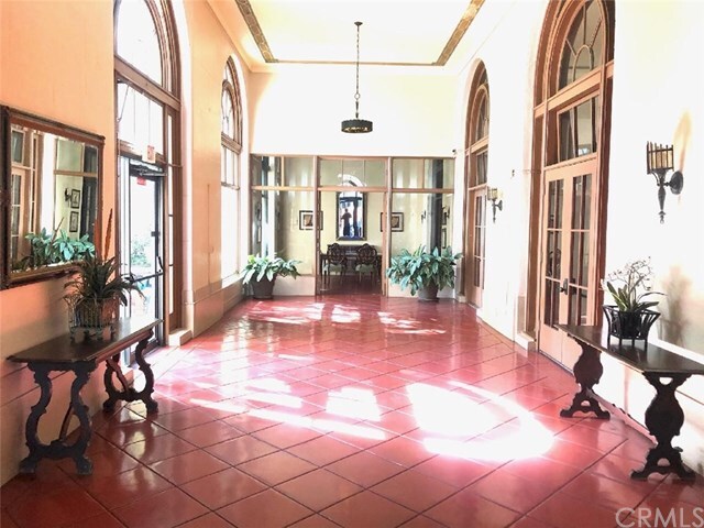 Building Photo - 455 E Ocean Blvd