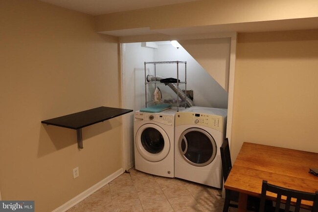 Foto del edificio - 11202 Troy Rd