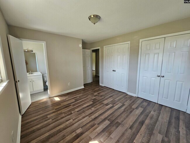 Foto del edificio - 3924 Trotter Rd