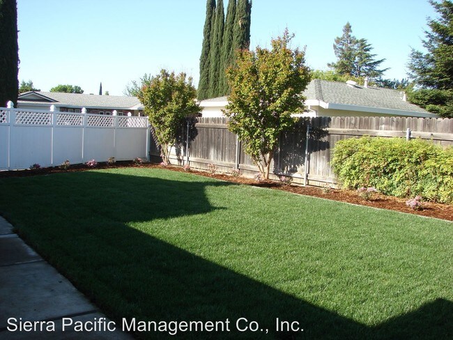 Building Photo - 1590 Stabler Ln