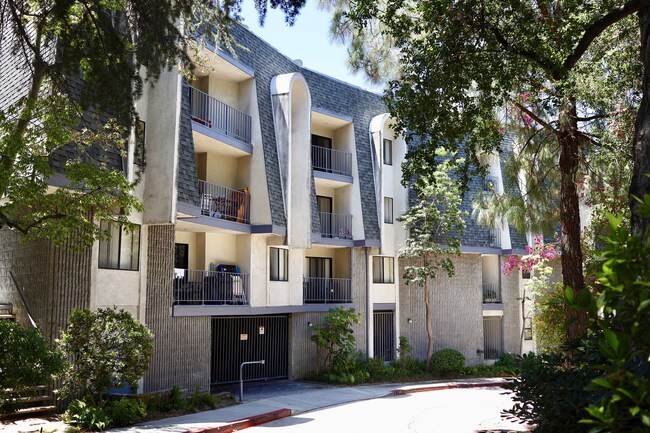 Foto del edificio - 1830 N Verdugo Rd