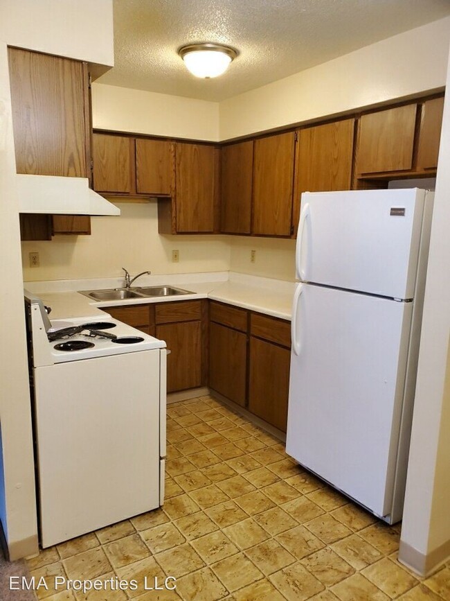 Building Photo - 1 br, 1 bath Apartment - 1005 4th Street