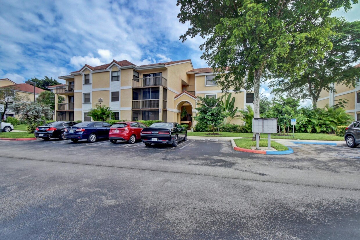 5701 Riverside Dr Unit 305, Coral Springs, FL 33067 - Condo For Rent In ...