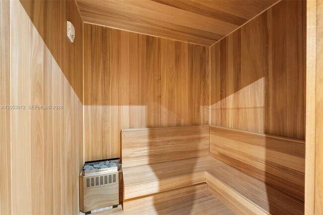 Foto del edificio - 90 NE 32nd St