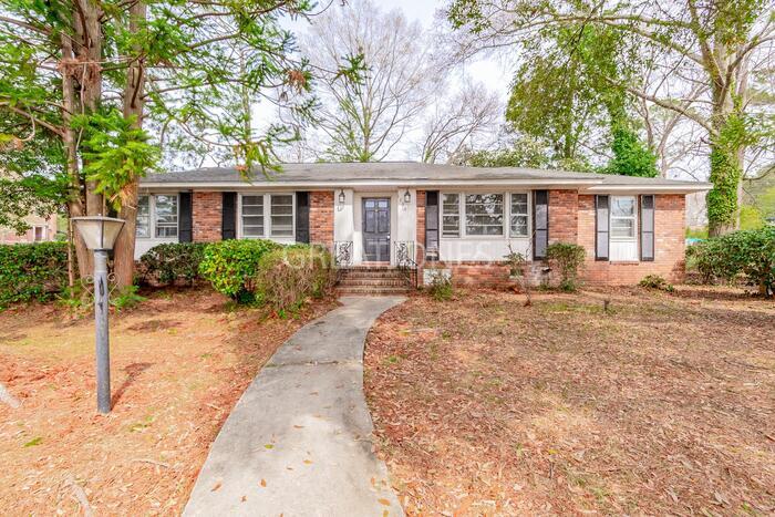 Primary Photo - 1005 Haven Dr
