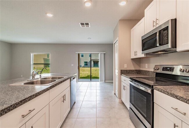 Foto del edificio - 4708 Summer Savory St