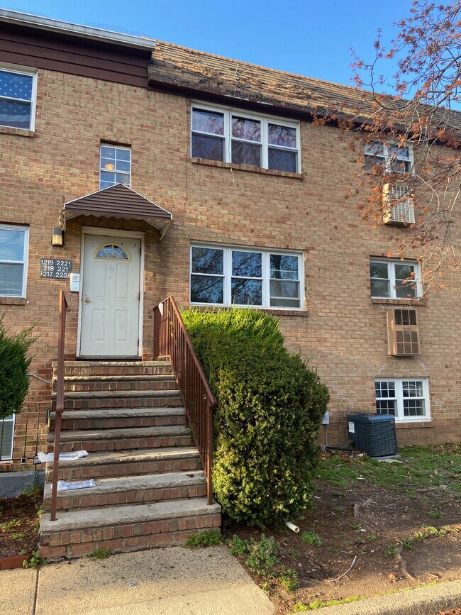Front Entrance - 221 College Dr