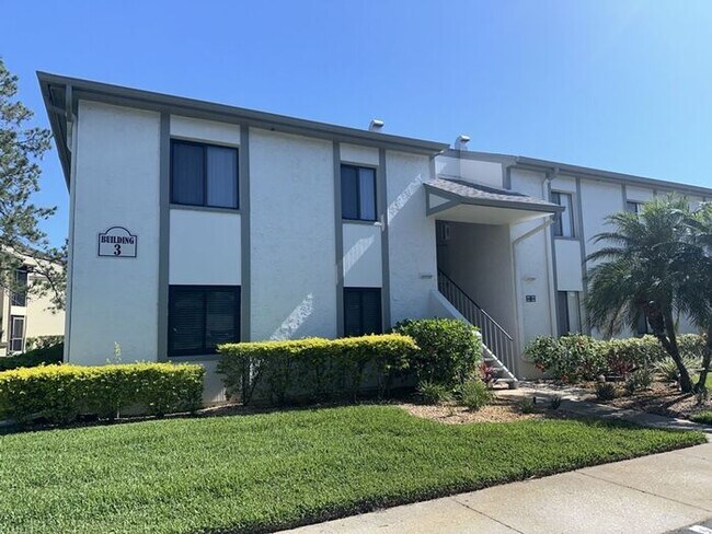 Foto del edificio - EASTLAKE WOODLANDS - GATED GOLF COMMUNITY