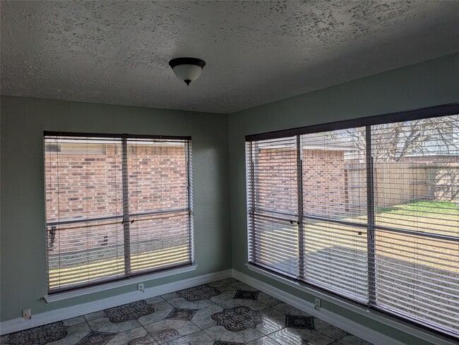 Foto del edificio - 2026 Sandy Knoll Dr