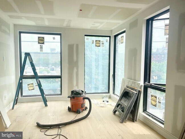 Building Photo - 700 N 23rd St