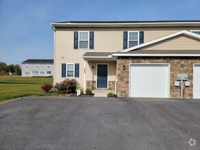 Building Photo - 124 Robert Cir