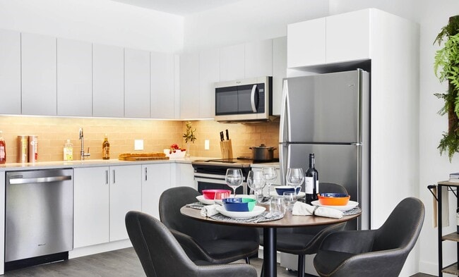 3200 Washington - 3200 Washington Apartments