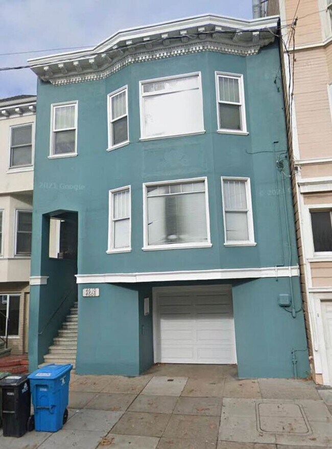 Building Photo - 4610 California St