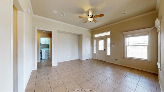 Foto del edificio - 2808 Horseback Dr