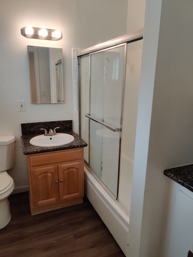 Foto principal - 2642 W Porter Ave