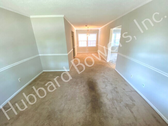Foto del edificio - Great quiet Condo in Rosewood