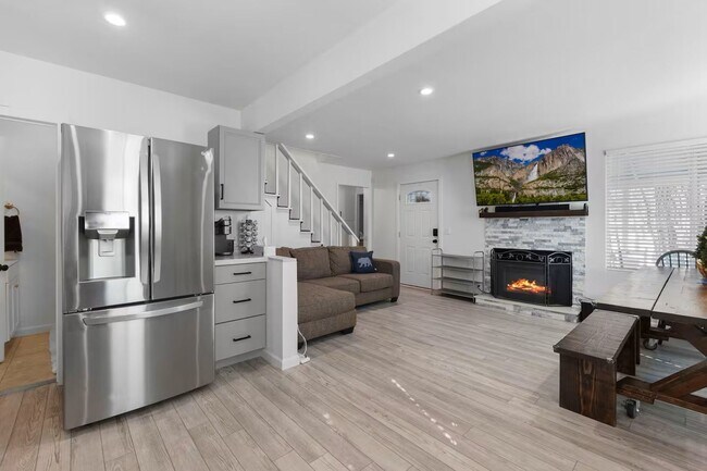 Foto del edificio - Fully Furnished Twain Harte Retreat with Private Lake Access & Walk to Downtown