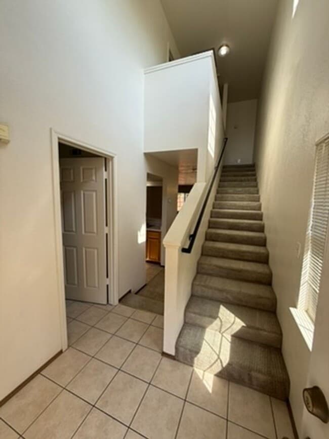 Building Photo - 4264 Stonewalk Ct