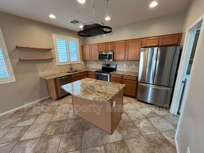 Foto del edificio - 17441 W Woodrow Ln