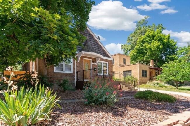 Foto del edificio - "Fully Furnished Monthly Rental - Newly Remodeled 2 bed Old Town bungalow "