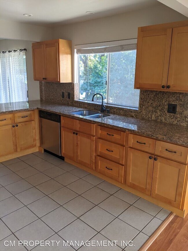 Building Photo - 4 br, 3 bath House - 2785 Hay Loft Wy.