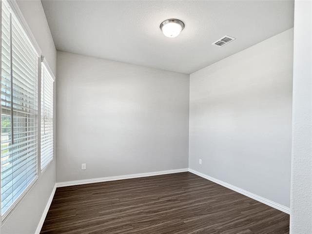 Foto del edificio - 463 Pebble Brook Ln