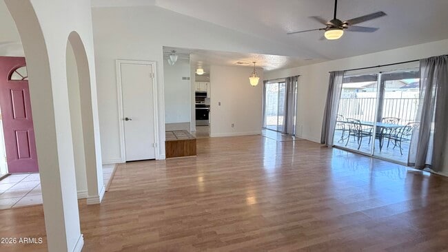 Building Photo - 4844 E Sunrise Dr