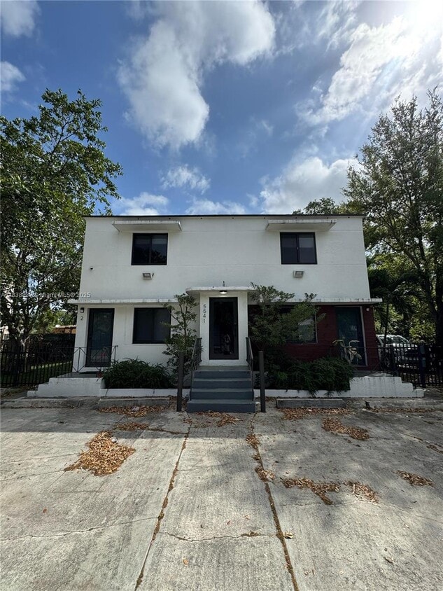 Primary Photo - 5541 NW Miami Ct