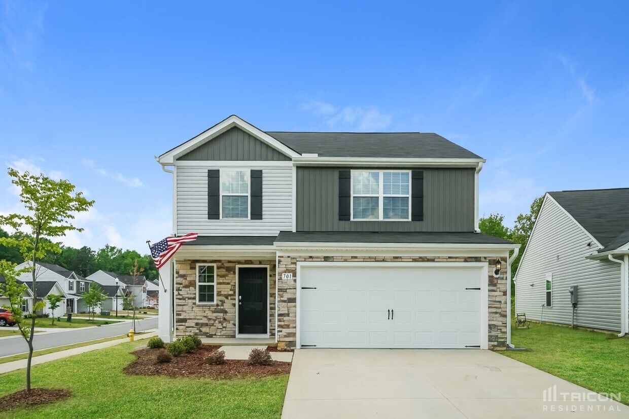 Foto principal - 701 Crackling Court Zebulon NC