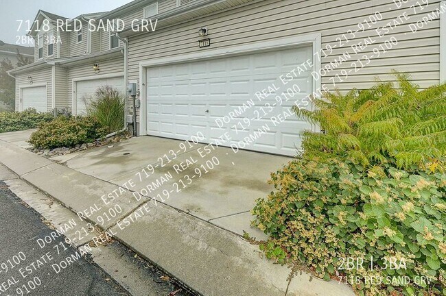 Foto del edificio - Townhome Close to Powers