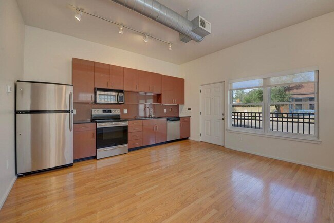 Foto del edificio - 400 Copper Ave NW