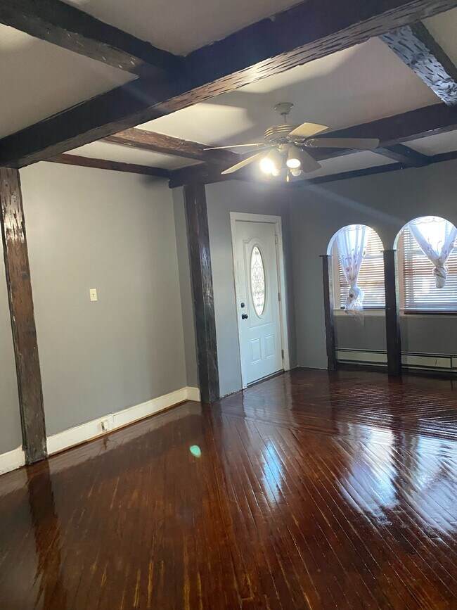 Foto del edificio - 421 Halsted St