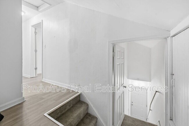 Foto del edificio - 244 W 32nd St