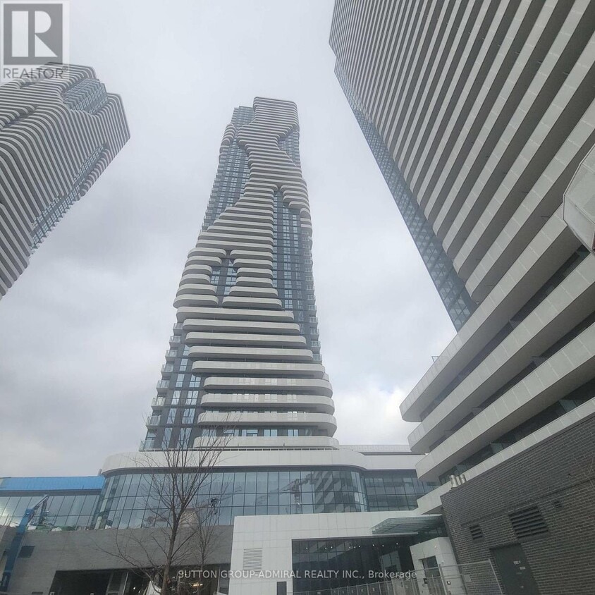 Primary Photo - 8 Interchange Wy