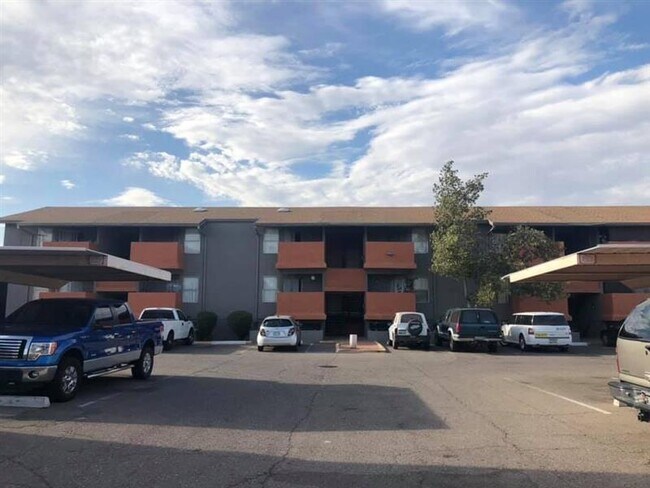 Building Photo - Move In Special $499  (Restrictions Apply)