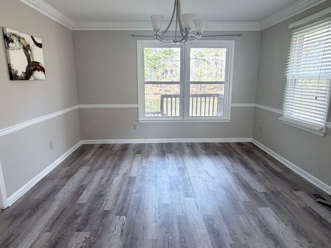 Foto del edificio - 9073 Carroll Manor Dr