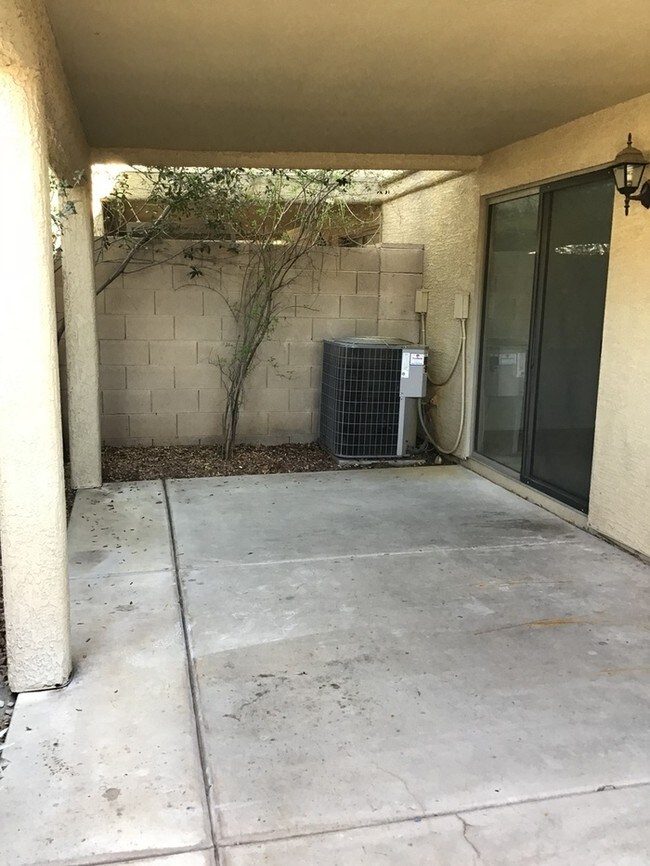 Foto del edificio - 15635 N 29th St
