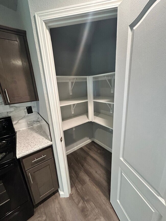 Building Photo - 2 Bedroom\2 Bath Country Home in Modesto