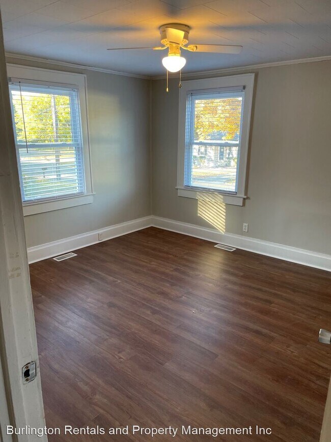Building Photo - 2 br, 1 bath House - 414 Hawthorne Lane
