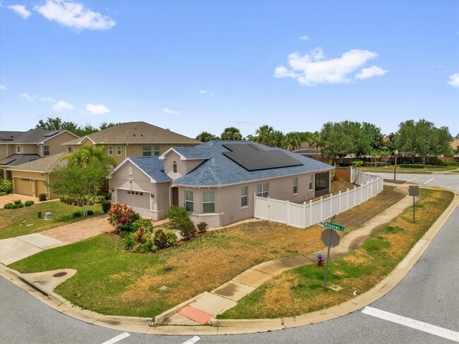 Building Photo - 16780 Meadows St