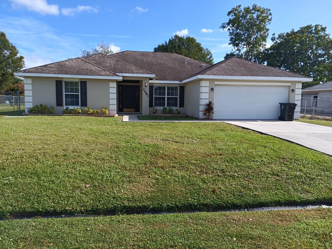 Foto principal - 2081 SW Judith Ln
