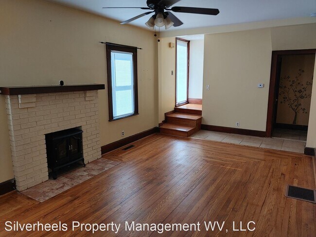 Building Photo - 4 br, 2 bath House - 918 33rd Street