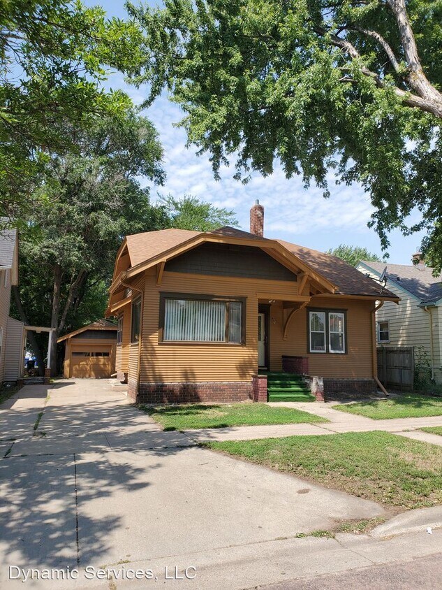 Foto del edificio - 5 br, 2 bath House - 807 S Summit Ave
