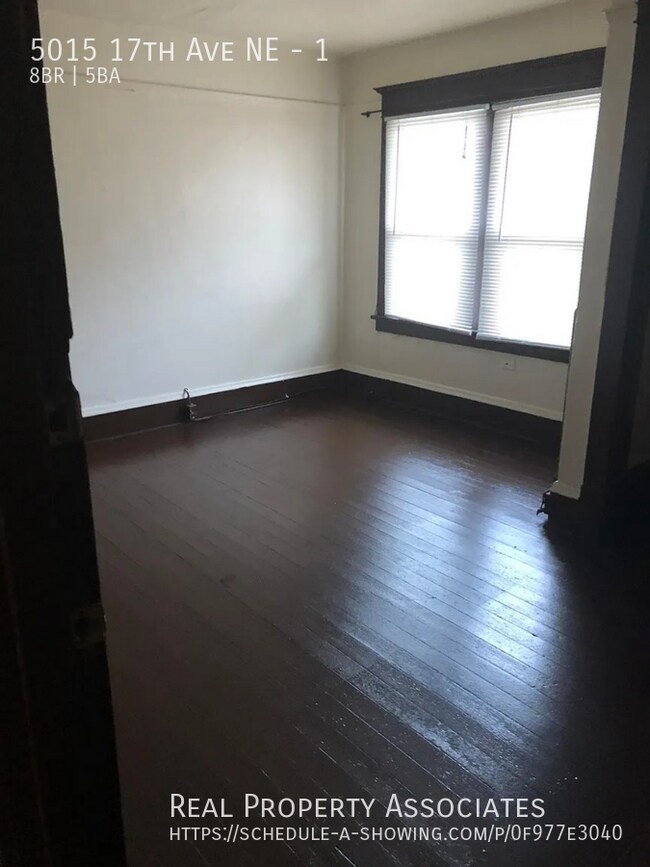 Foto del edificio - 5015 17th Ave NE