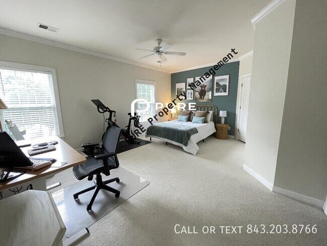 Foto del edificio - Stunning 2 BR Available NOW!